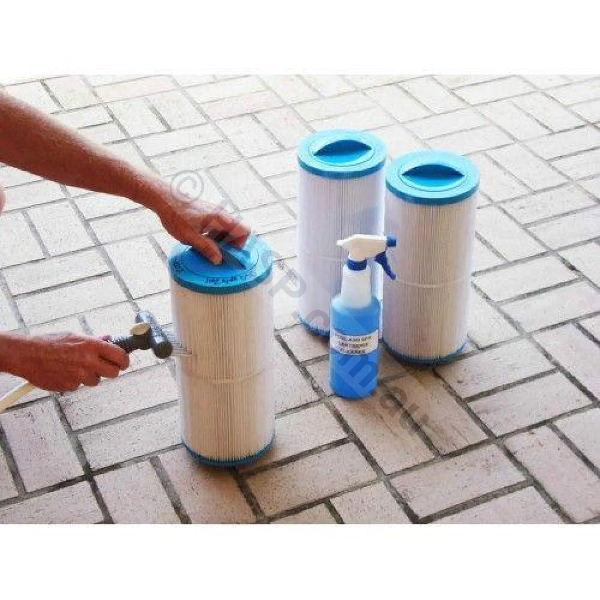 Aqua Comb - filter cartridge cleaner for spas and pools - Heater and Spa Parts